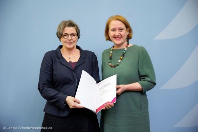 Silke Bothfeld und Lisa Paus