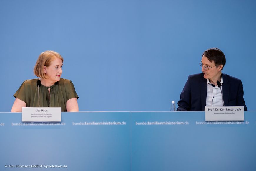 Bundesseniorenministerin Lisa Paus und Bundesgesundheitsminister Karl Lauterbach